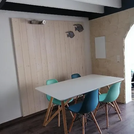 Holiday home La Maison Du Climatisee Et Wifi Gd F3