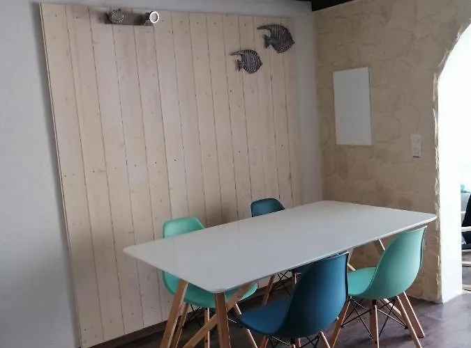 Дом отдыха La Maison Du Climatisee Et Wifi Gd F3