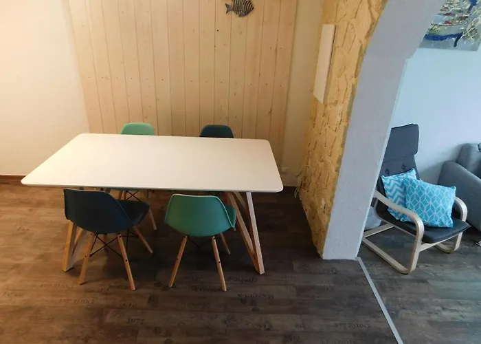 Дом отдыха La Maison Du Climatisee Et Wifi Gd F3